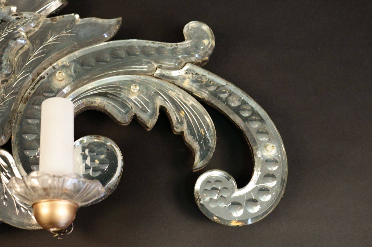 French Large 1950s Acanthus Leave Sconce in Murano Eglomise Glass