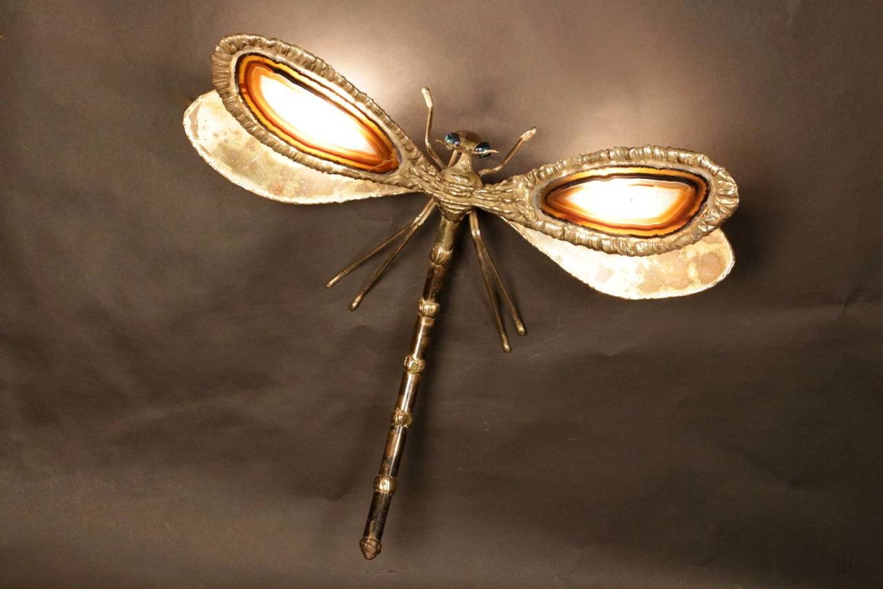 1970's Bronze Dragonfly decorated with agate wings set in bronze by Jacques Duval-Brasseur. Two light sources behind each agate wings. The body, legs and heads are in bronze and the eyes in lapis.