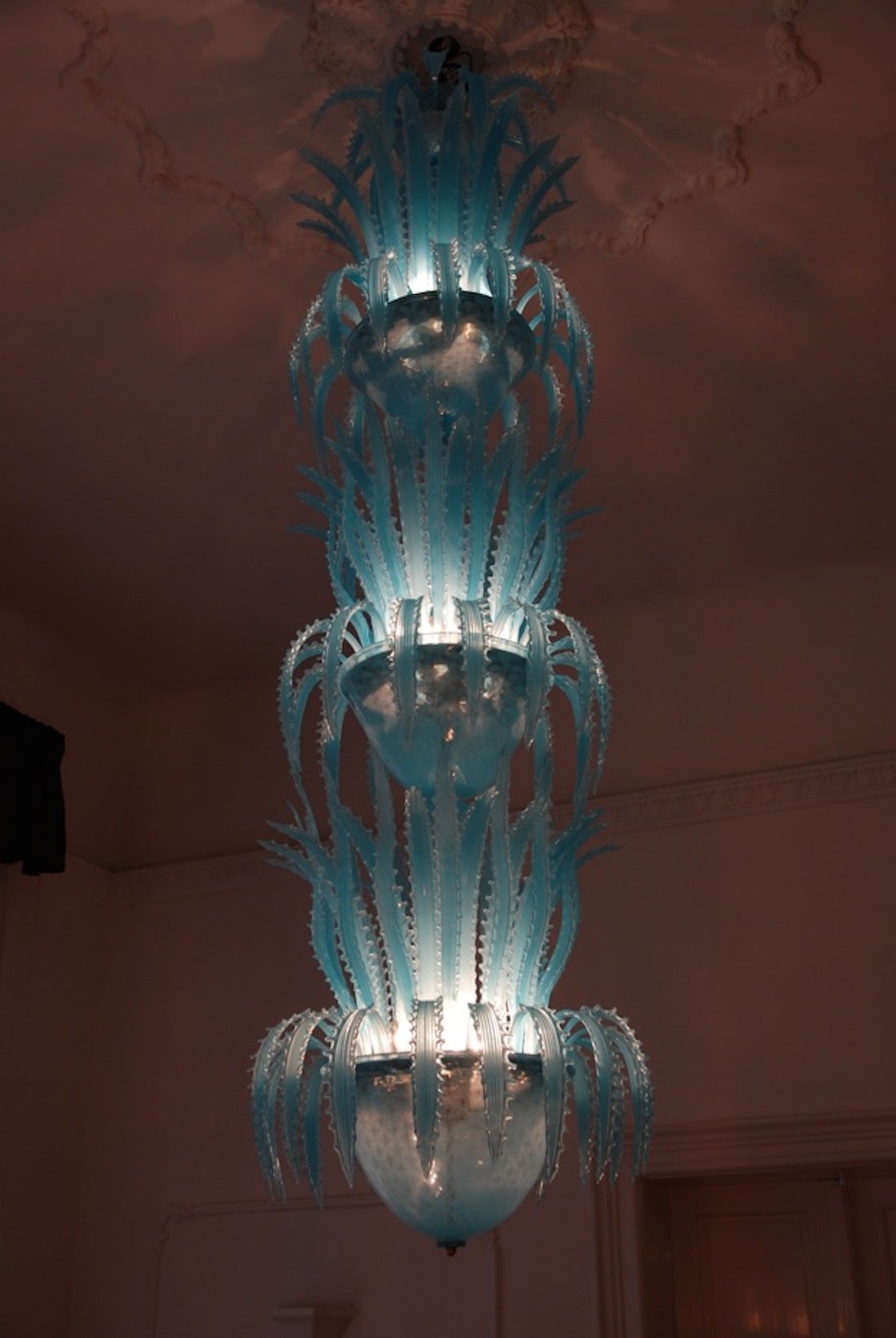 Imposing Waterfall Handblown Glass Chandelier by Murano 1980s In Excellent Condition In Rome, IT