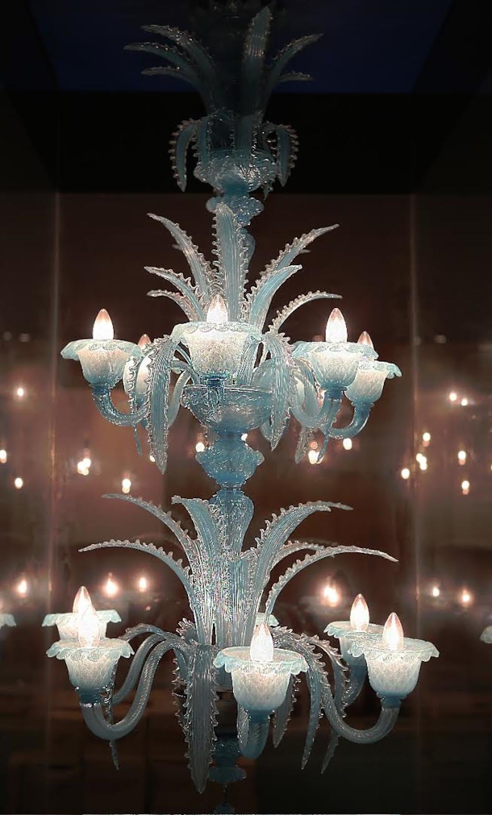 Great pair of opalescent blue marine chandeliers of Murano handblown glass, 1990.
Twelve lights, two floors,
Height 140 cm.
width 70 cm.