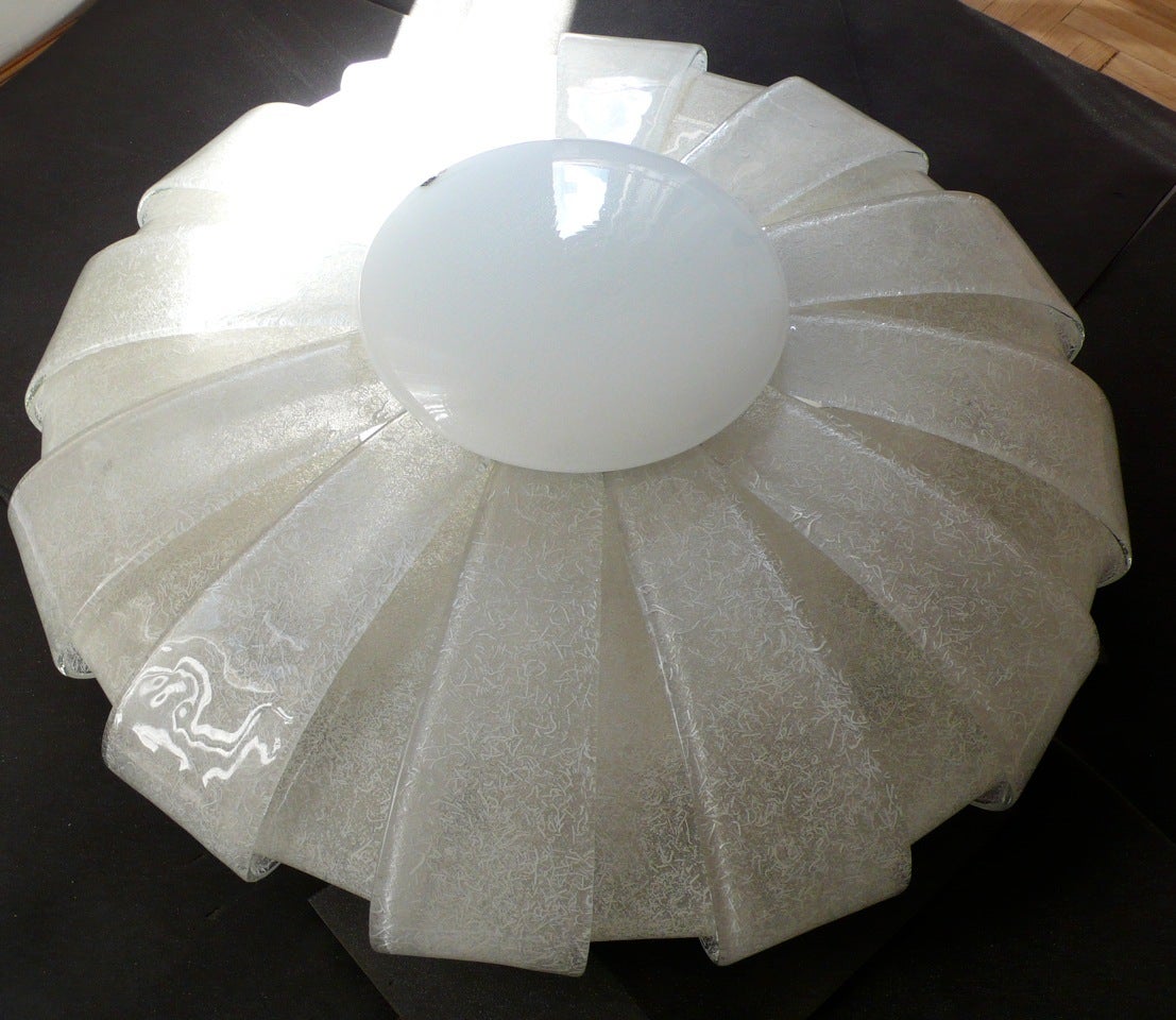 Majestic Murano Ceiling Light by Aureliano Toso, 1990 In Excellent Condition In Rome, IT