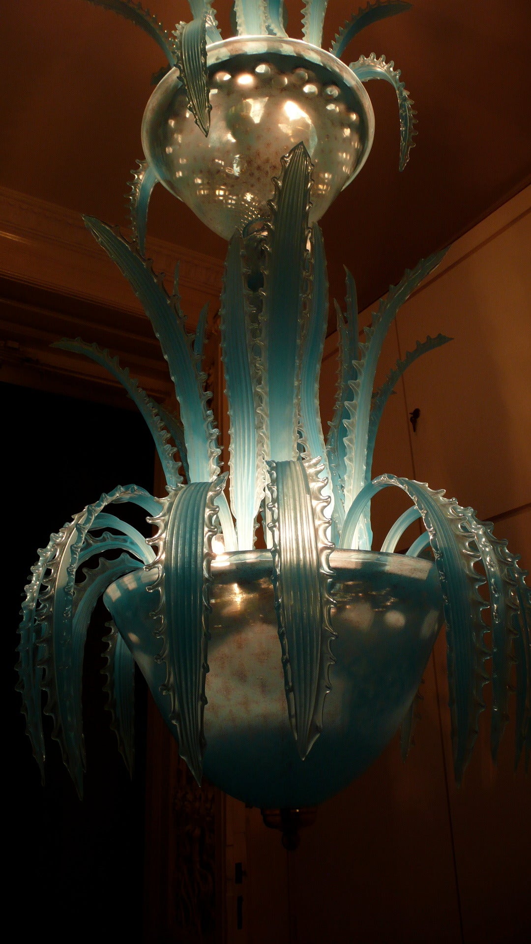 Imposing waterfall handblown glass chandelier by Murano. Coming from the old hotel furnishings Fuenti (Amalfi Coast).

Measures: Height 155 cm,
width 56 cm,
48 leaves.
Two cups.
Six lights.