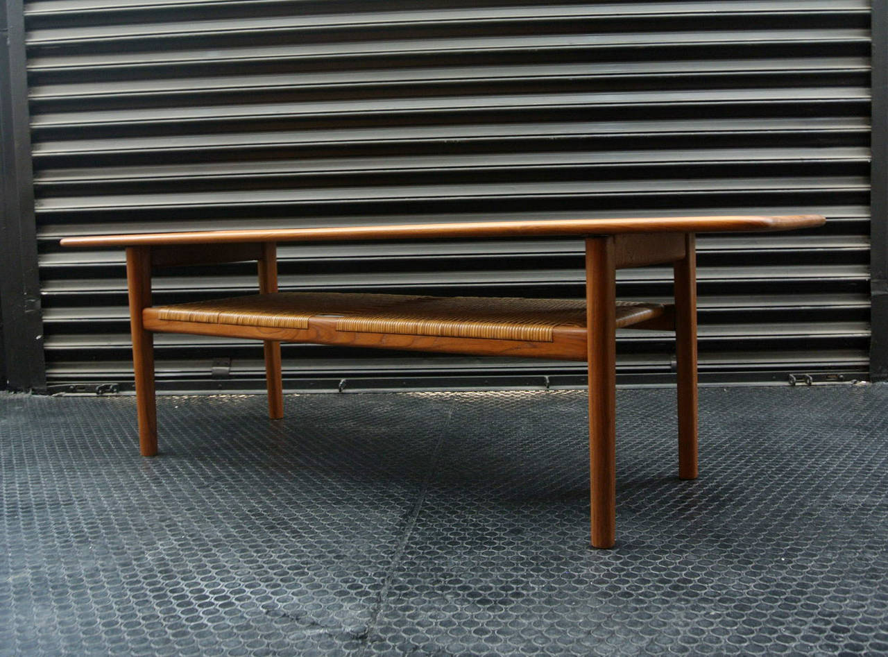Mid-Century Modern Hans Wegner AT10 Coffee Table