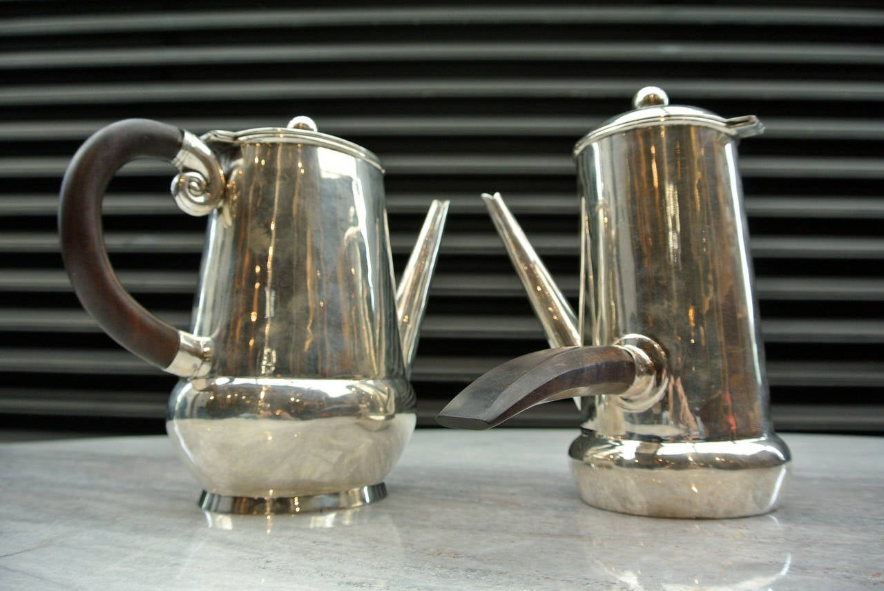 William Spratling Tea and Coffee Silver Handled Kettle Set In Excellent Condition For Sale In Mexico, D.F.