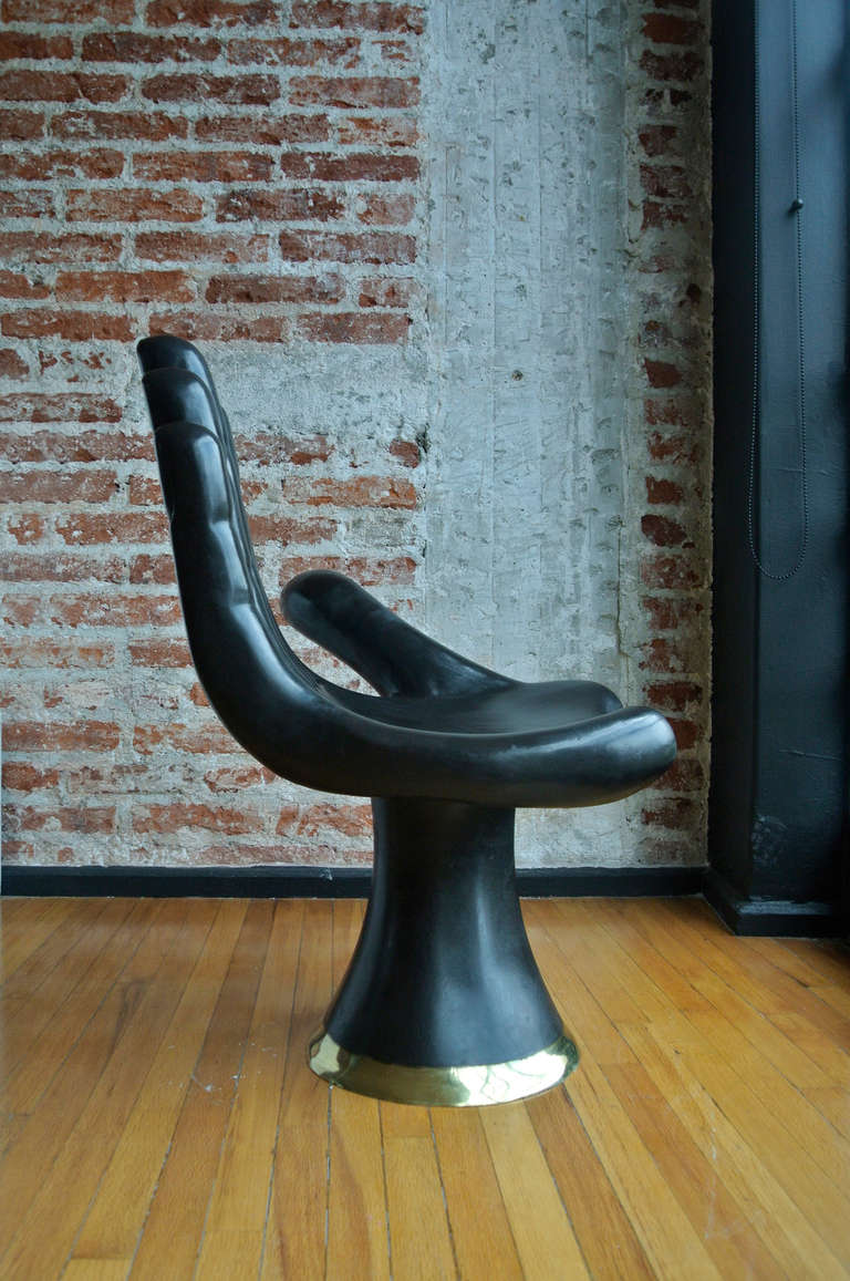 Special edition of the Hand Chair of Pedro Friedeberg in bronze 

Signed, with certificate of authenticity from the artist.

Painter and designer Pedro Friedeberg was born in Florence in 1937. In 1940, he moved with his German parents to Mexico.