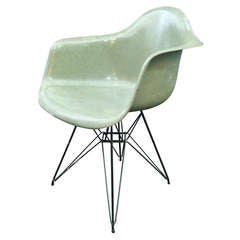 Charles & Ray Eames Eiffel Armchair