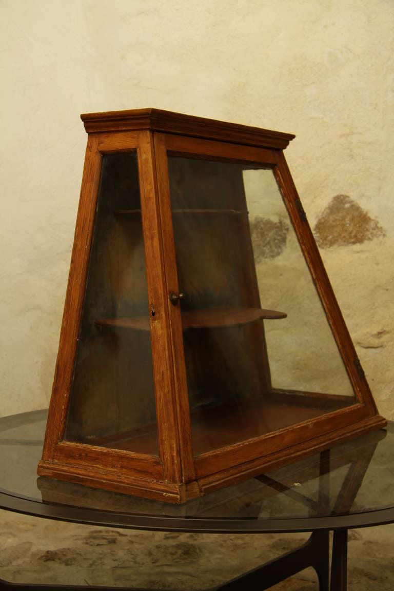 Former Showcase - Germany 18th Century of Wood and Glass In Good Condition For Sale In Ramatuelle, IDF