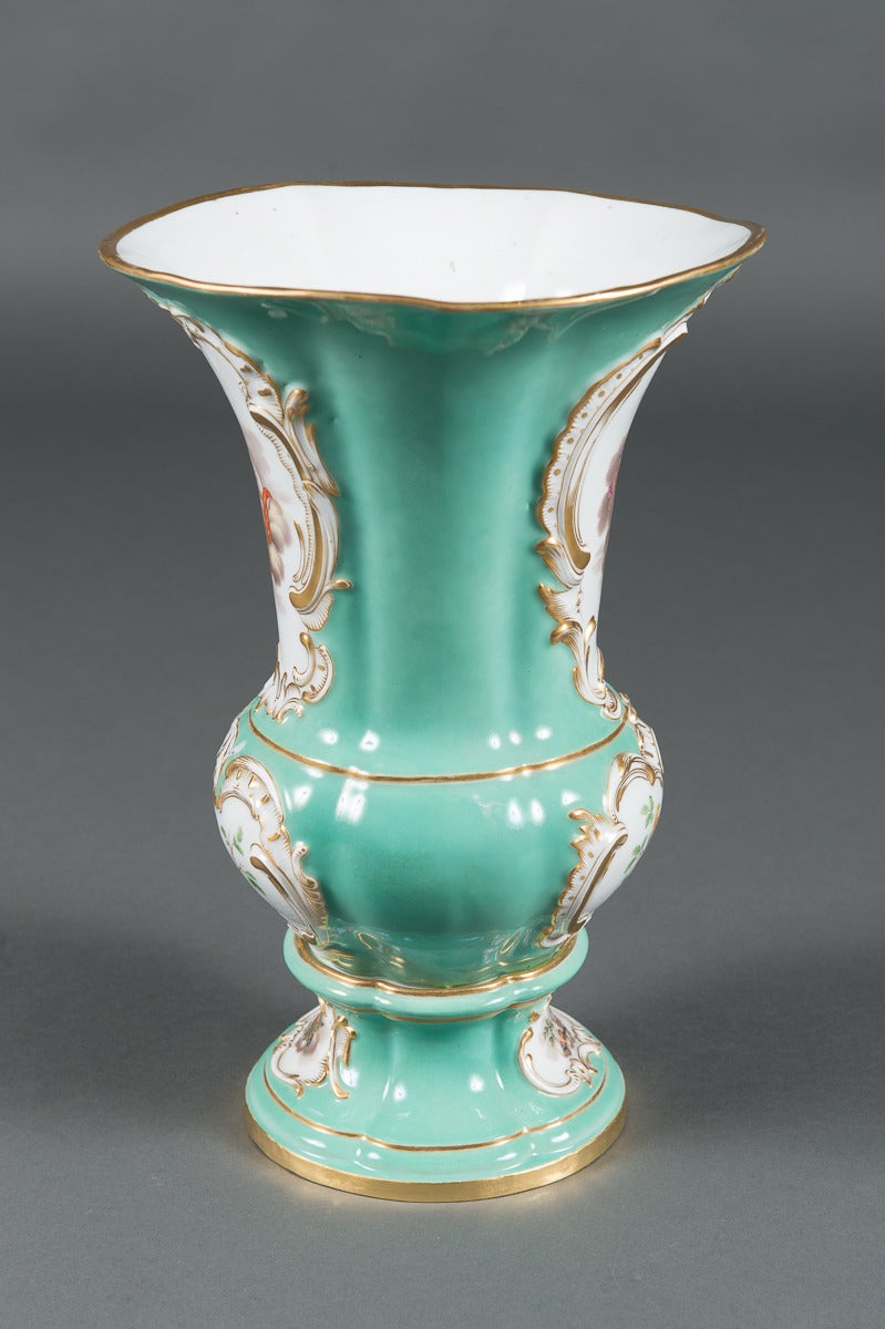 A Fine Pair of 19th Century German Meissen Porcelain Vases For Sale 1