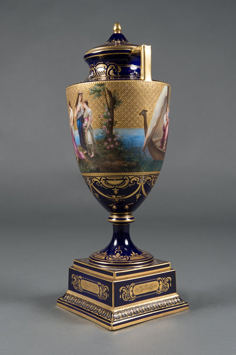 A Very Fine 19th Century Austrian Royal Vienna Lidded Vase For Sale 1