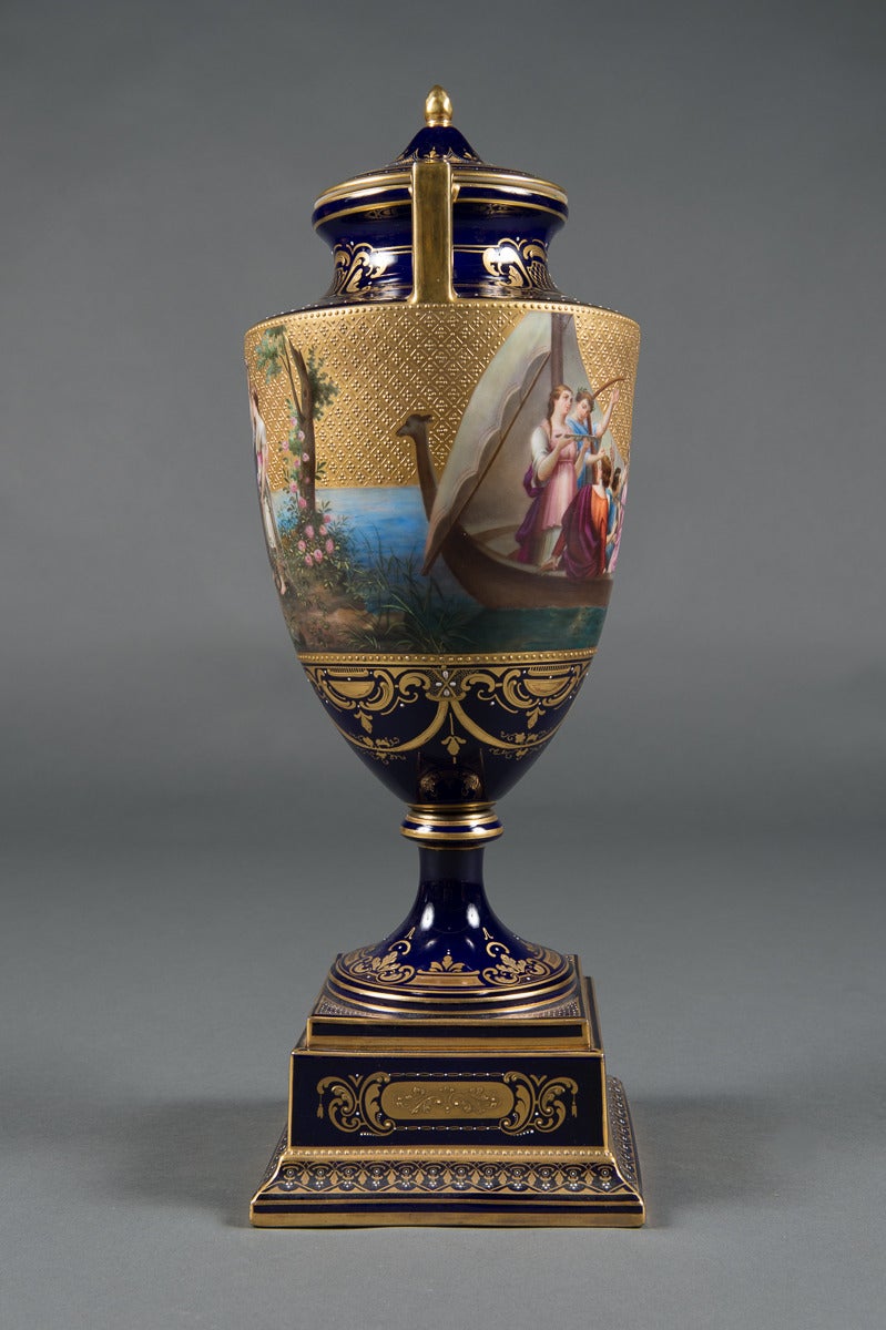 Très beau vase à couvercle royal autrichien de Vienne du 19ème siècle en vente 1