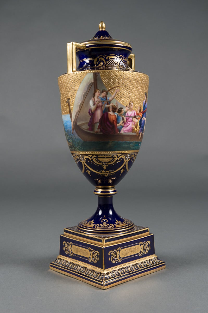 Très beau vase à couvercle royal autrichien de Vienne du 19ème siècle en vente 3