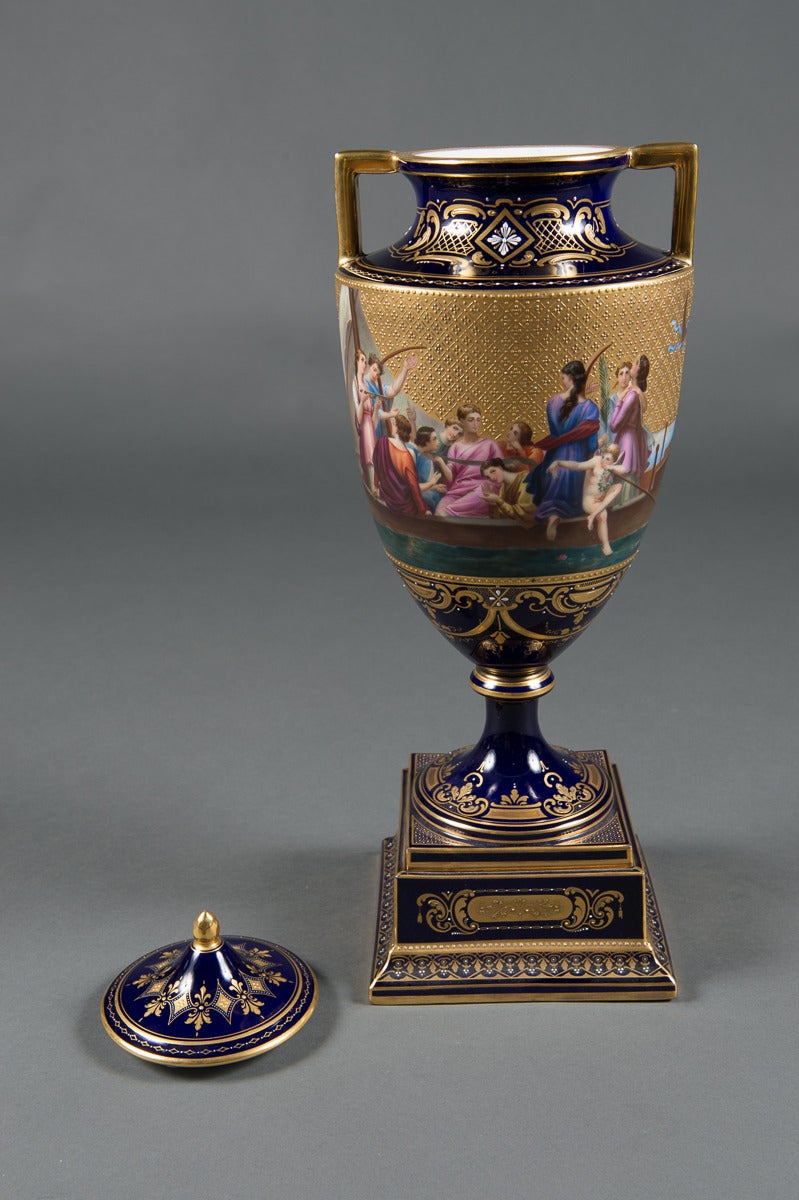 A Very Fine 19th Century Austrian Royal Vienna Lidded Vase For Sale 5