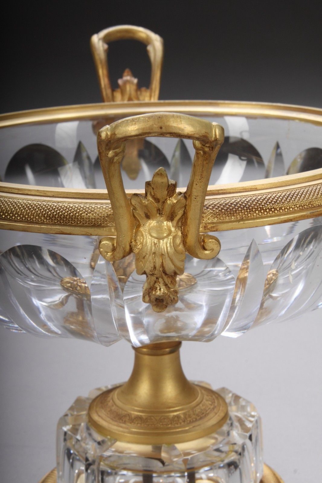 A pair of early 20th century French gilt bronze and cut crystal compotes. 

France, circa 1900. 

Dimensions: Height 9