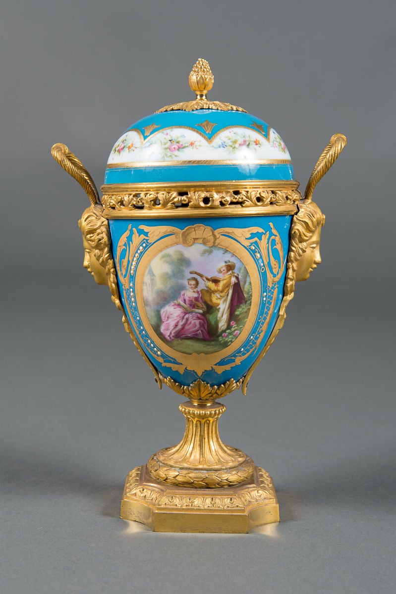 Pair of 19th Century French Gilt Bronze-Mounted Turquoise Ground Painted Vases For Sale 3