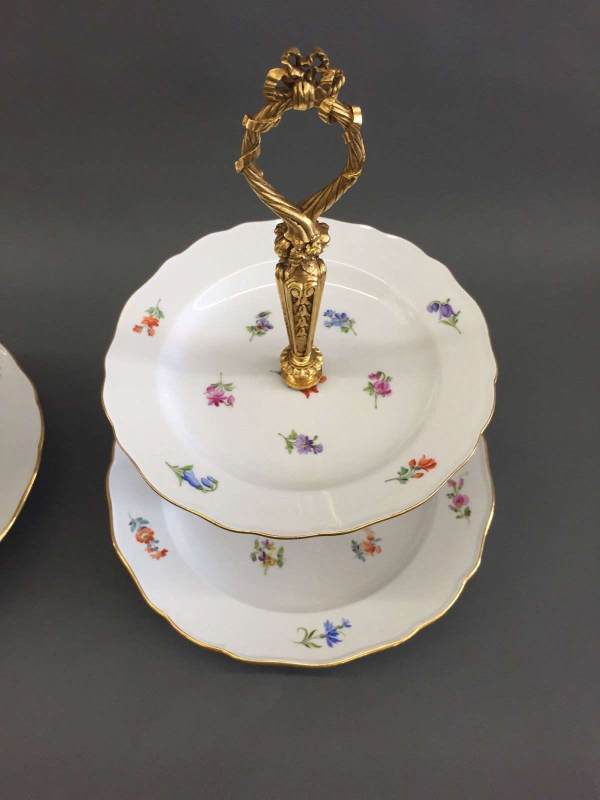 Unknown Pair of 19th Century Meissen Porcelain Two-Tier Dessert Dishes with Gilt Bronze For Sale
