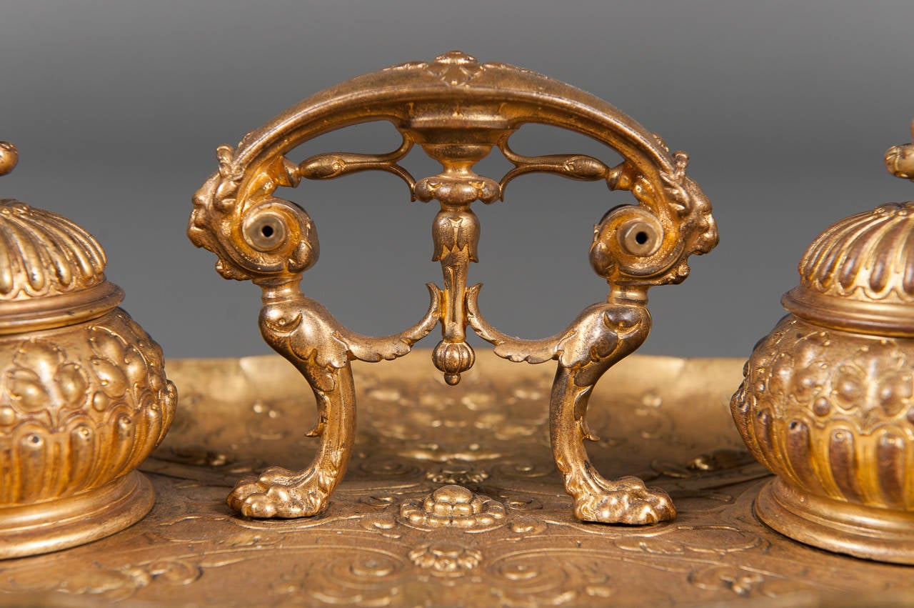 A Large 19th Century French Gilt-Bronze Ink Well with Handle For Sale 3