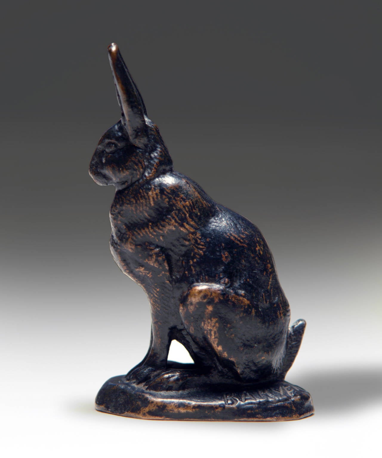 A very fine 19th century bronze rabbit by Antoine Louis.

Signed Barye F.Barbedienne.

F.Barbedienne Foundry.

Dimensions: Height: 3 1/8