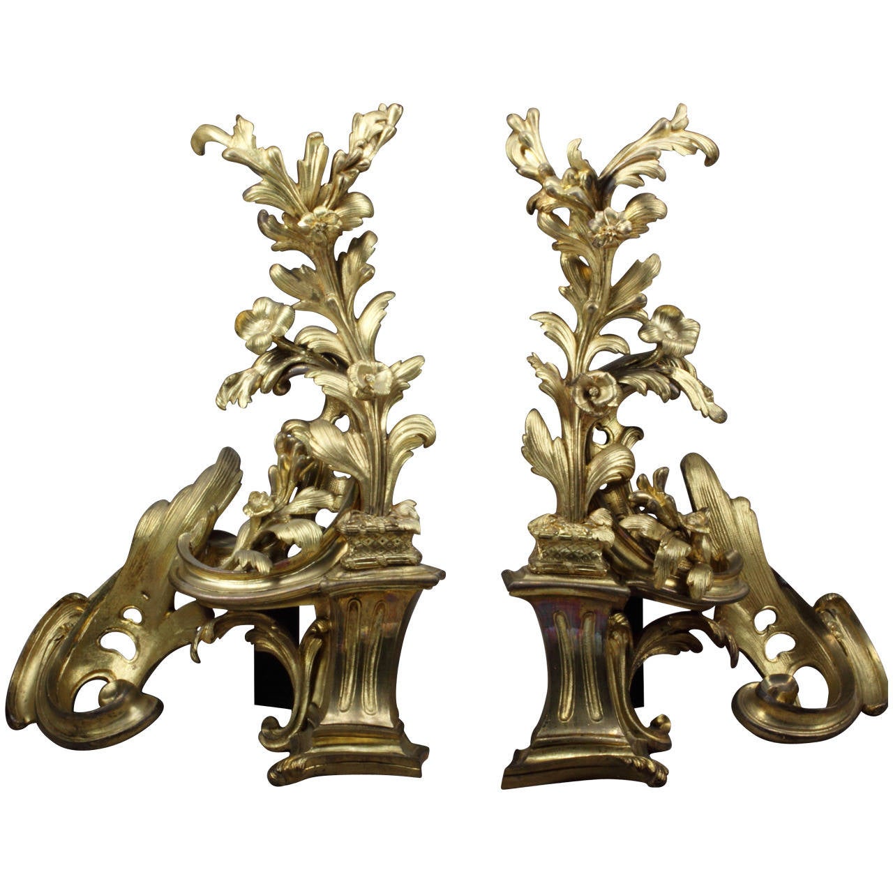 Paire de chenets de cheminée en bronze doré de style rococo français de la fin du XIXe siècle