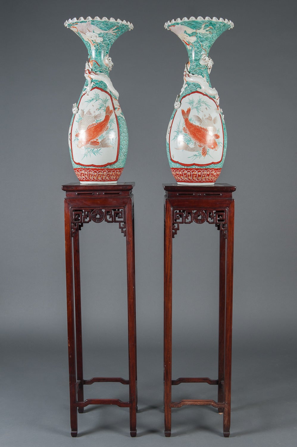 A Pair of Antique Japanese Porcelain Vases with Dragon Motif In Good Condition For Sale In Los Angeles, CA