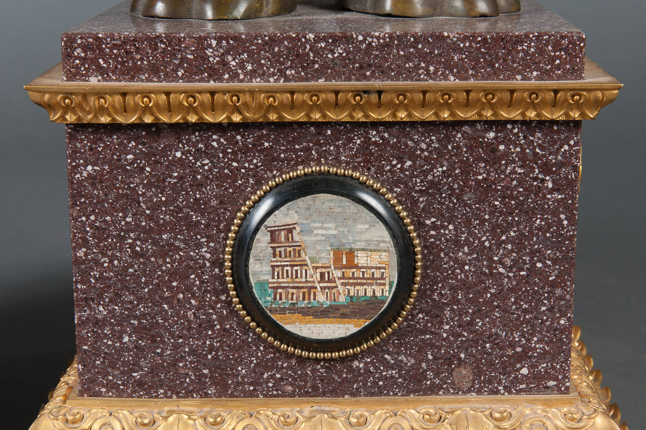 Coppia di figure di rinoceronte in bronzo in stile Luigi XVI con obelischi in cristallo di rocca in vendita 2