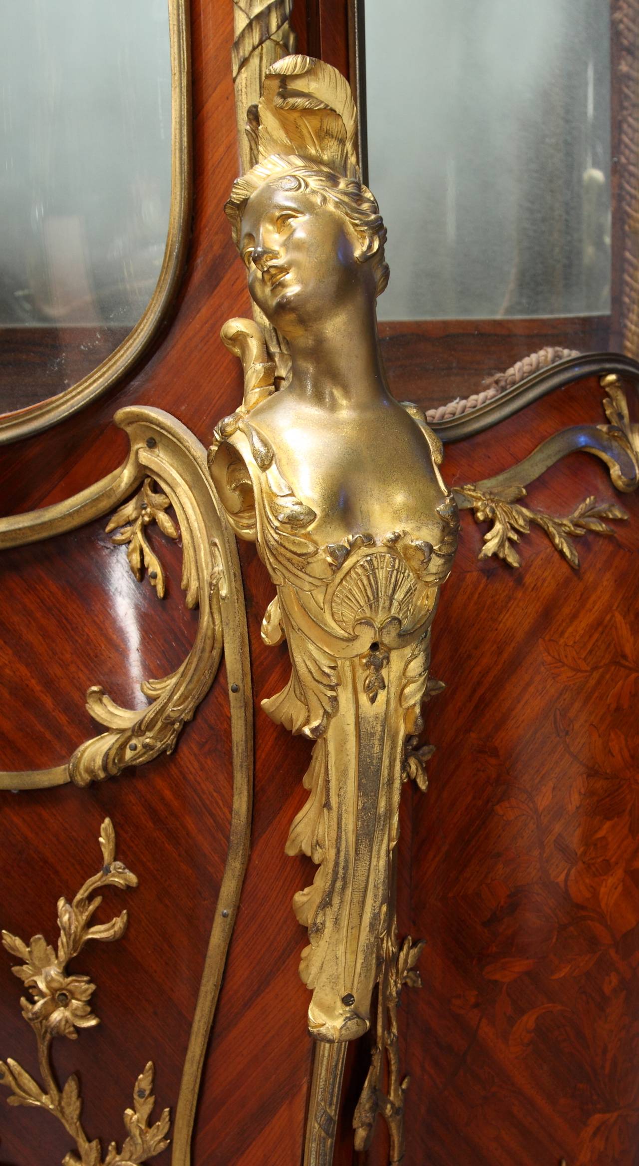 A Very Fine French 19th CenturyOrmolu-Mounted Louis XV Style Double-Door Vitrine For Sale 2