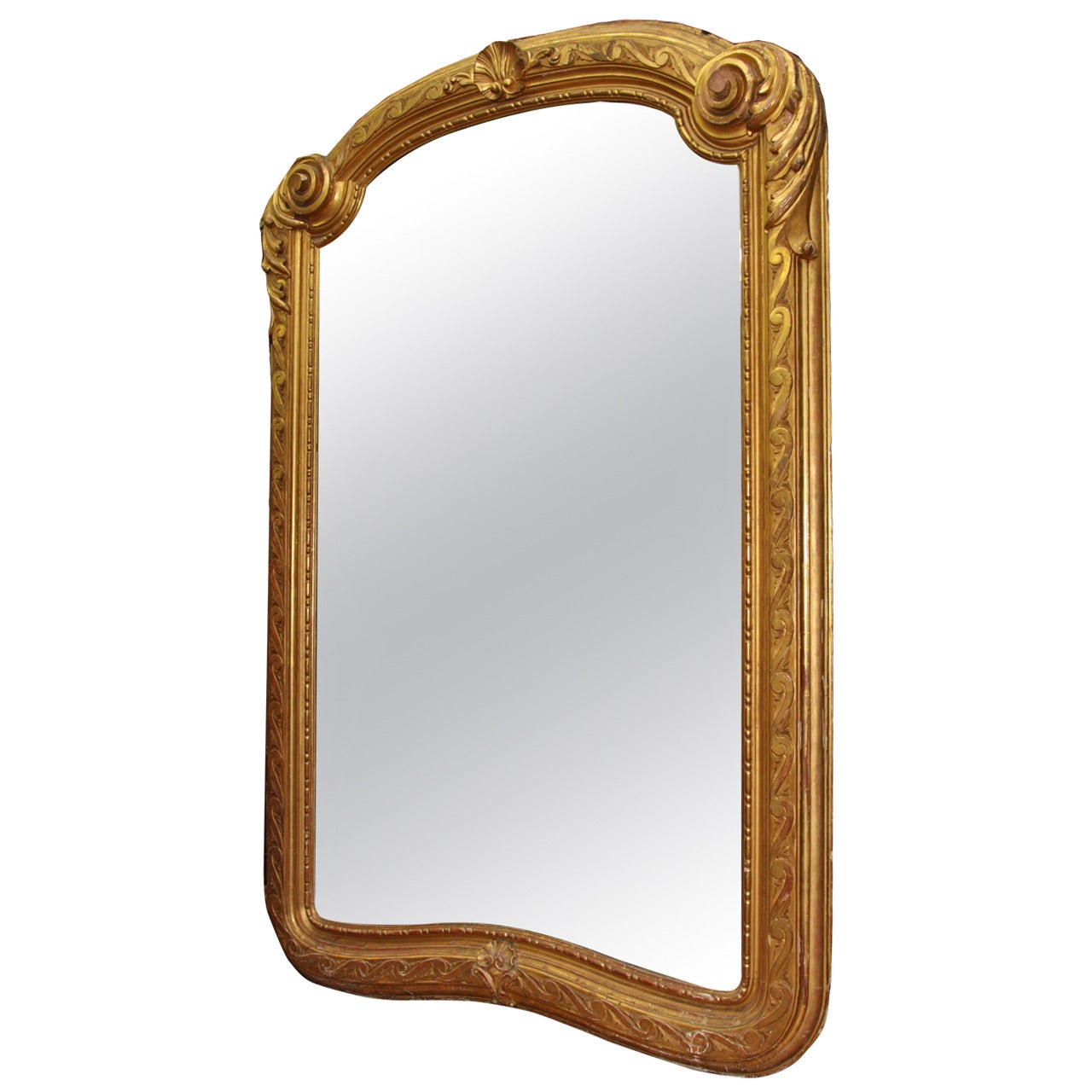 Grand miroir français ancien en bois doré sculpté en vente