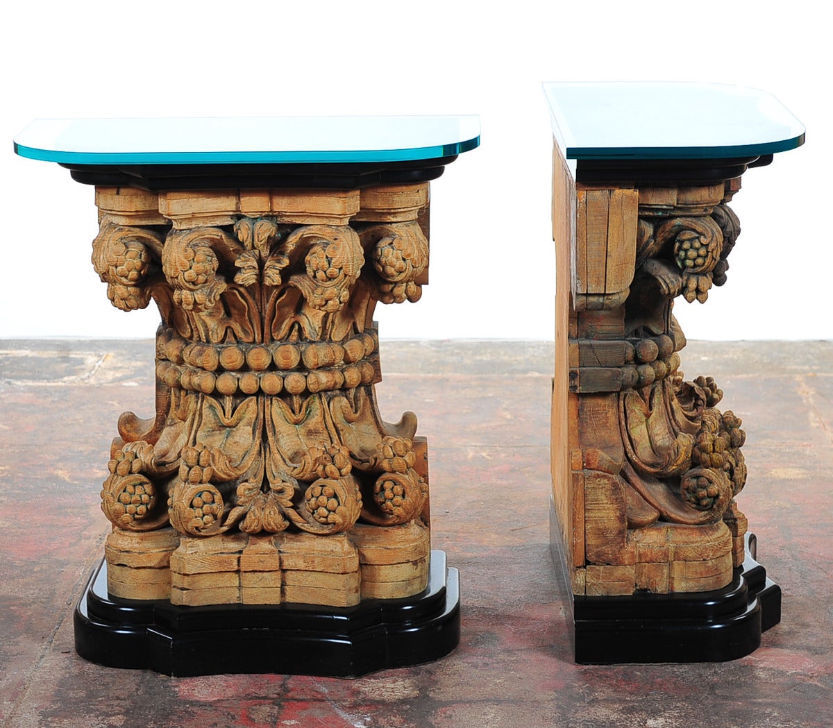 Pair of Italian Renaissance Carved Corinthian Capitals Made into Consoles In Excellent Condition In Los Angeles, CA