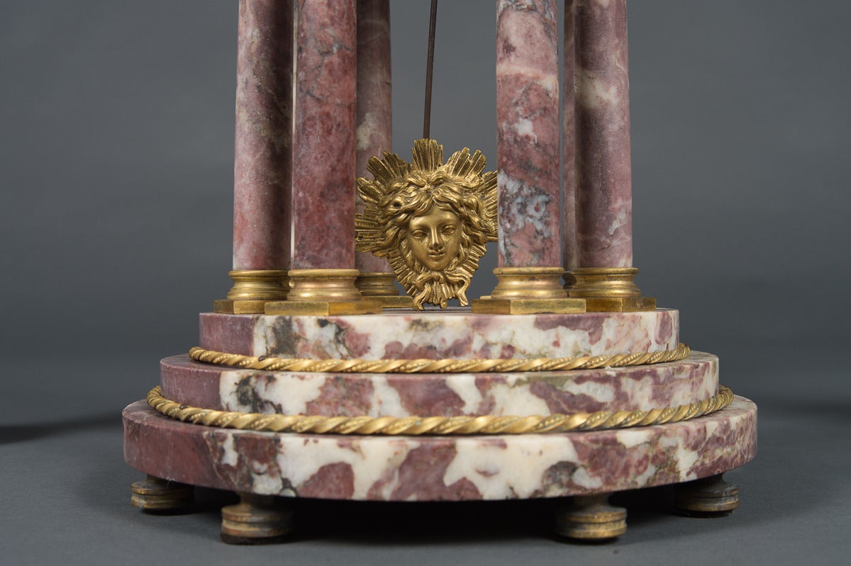 French Antique Tiffany & Co. Garniture d'horloge en marbre et bronze dor en vente 1