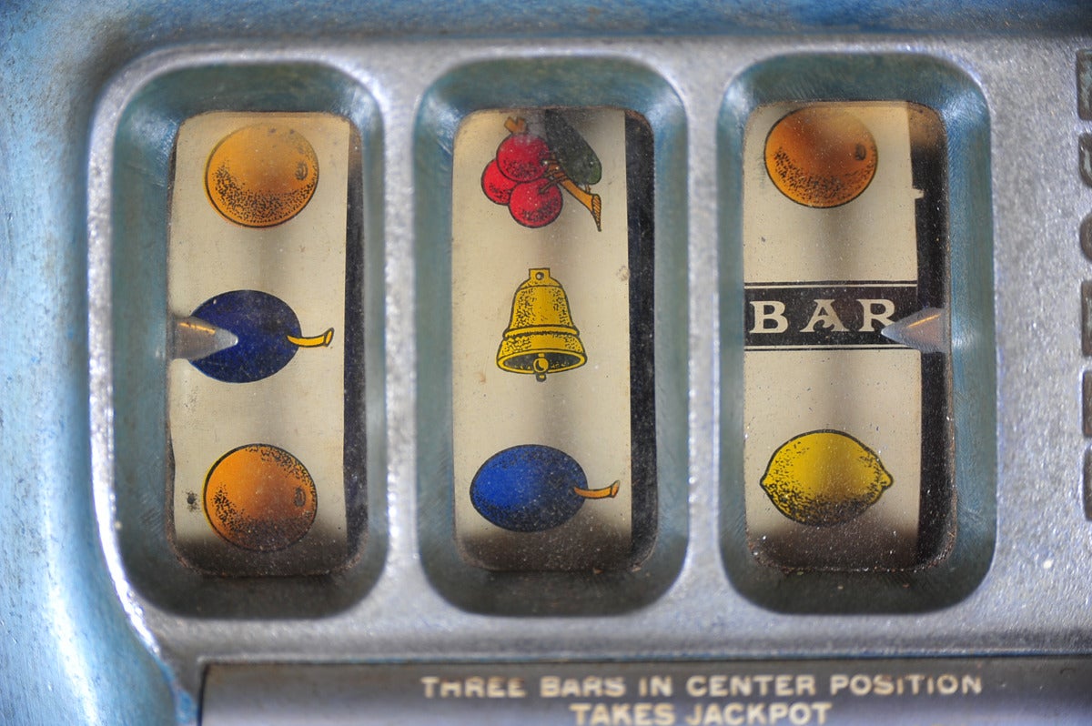 20th Century Buckley 5c Slot Machine Original Art Deco