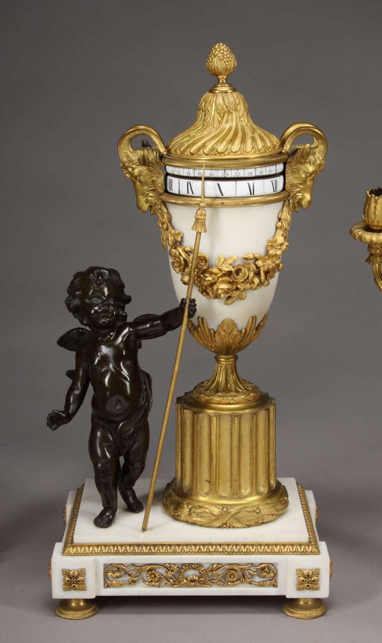 Ungewöhnliche 19. Jahrhundert Französisch Dreh Uhr Garnitur (Patiniert) im Angebot