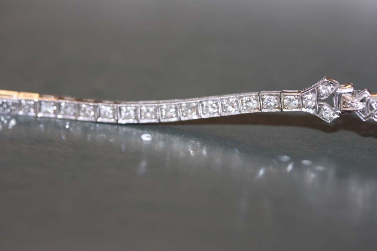 Mid-20th Century 14-Karat White Gold Platinum and Diamonds Hamilton Vintage Ladies Wrist Watch