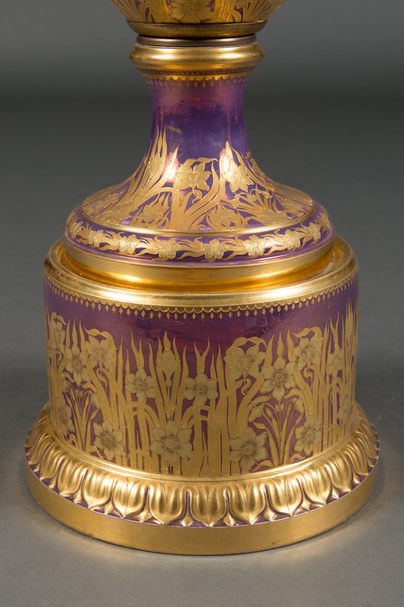 Gran jarrón austriaco antiguo Royal Vienna pintado iridiscente principios del siglo XX en venta