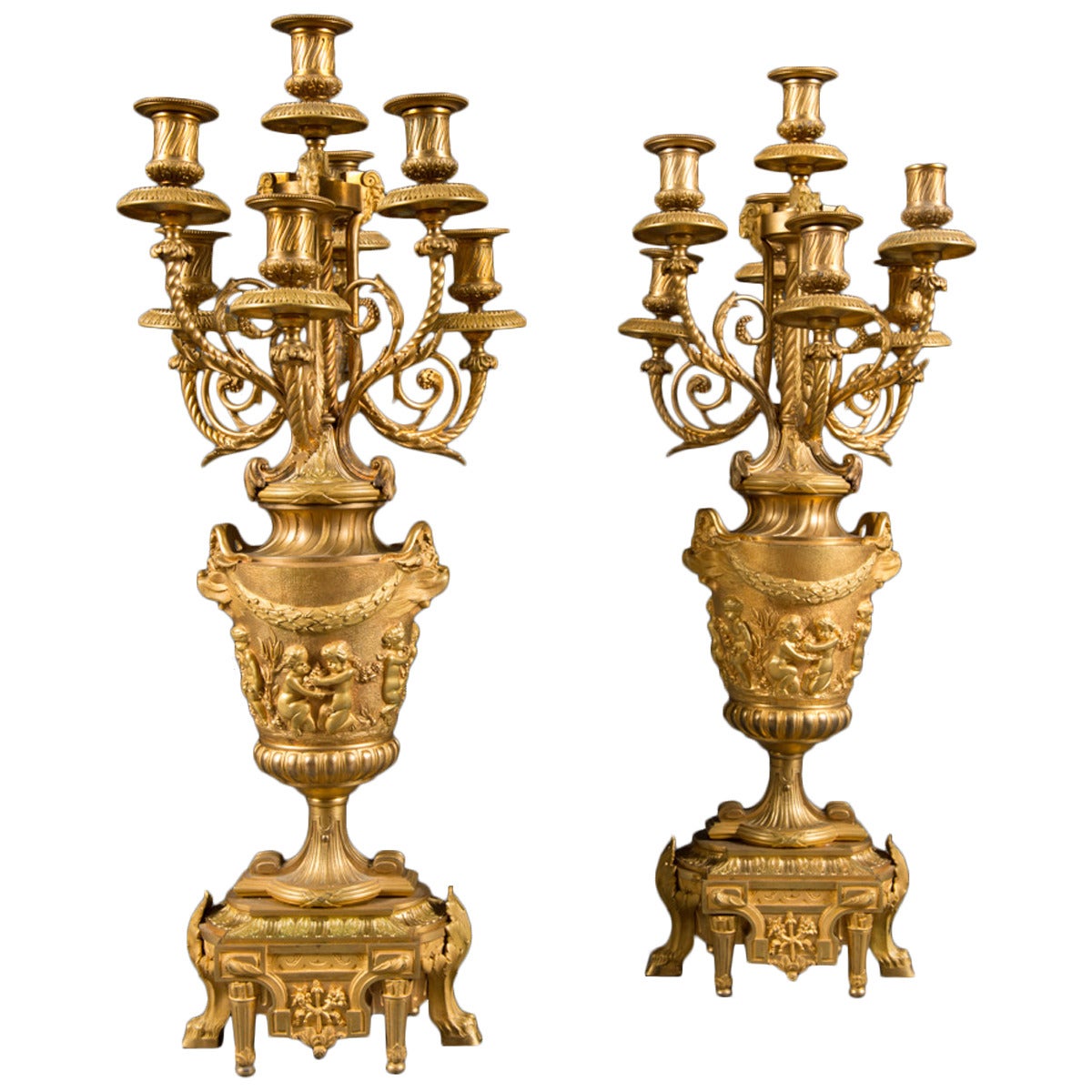 Paire de candélabres en bronze doré français du 19ème siècle attribués à F. Barbedienne