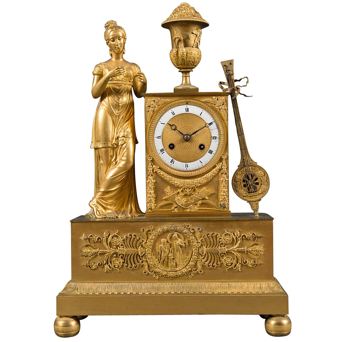 Pendule de cheminée Empire française ancienne en fil de soie et bronze doré, vers 1820