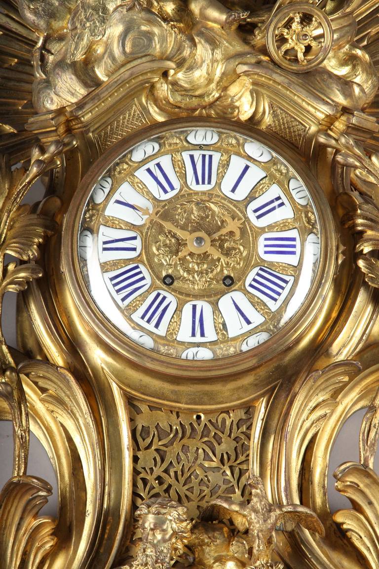 Large French Louis XV Style Gilt Bronze cartel clock In Good Condition For Sale In Los Angeles, CA