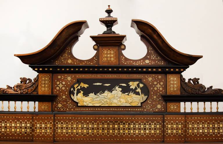 A Fine Late 19th Century Italian Mass Inlaid Walnut Commode/Credenza In Excellent Condition In Los Angeles, CA