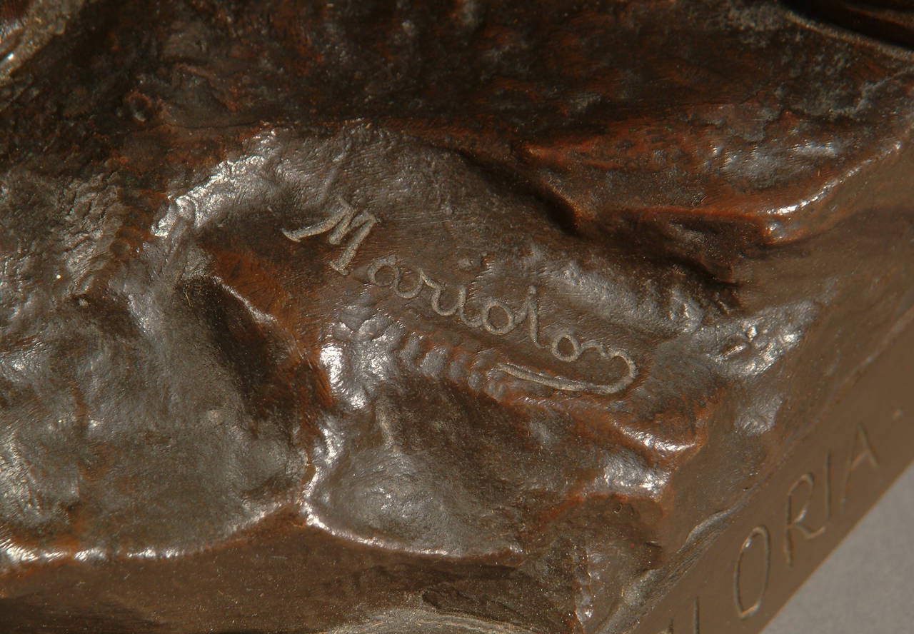 Bronze Une sculpture française du 19ème siècle en bronze patiné intitulée « Gloria Patria ». en vente
