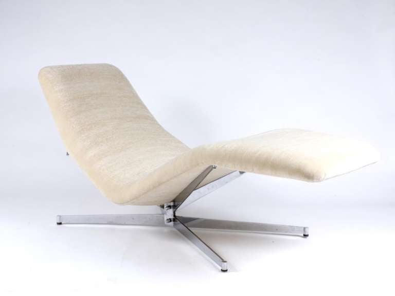 Mid-20th Century Pierre Guariche Chaise Lounge 