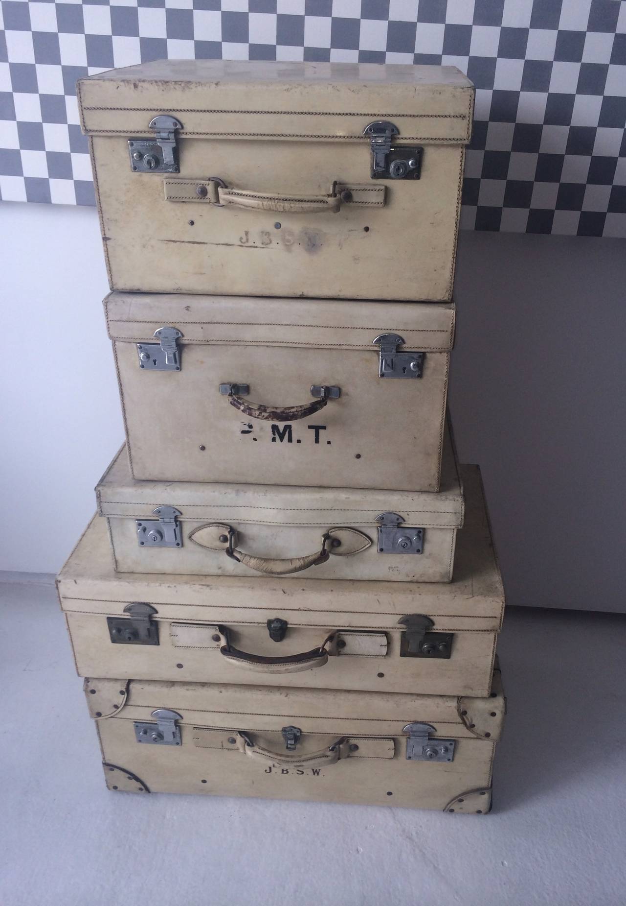 Most unique set of Drew & Son Picadilly (Mortar) Pigskin luggage, 1920s. Ralph Lauren's favorite luggage.

Dimensions:
30