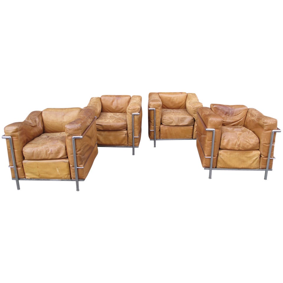 Le Corbusier LC2 Chairs in Brown Leather #415, #416, #417, #419