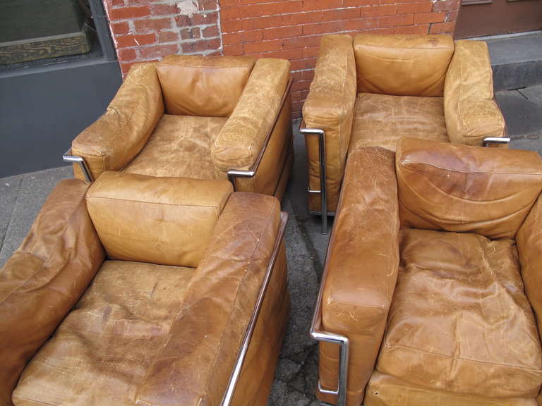 Le Corbusier LC2 Chairs in Brown Leather #415, #416, #417, #419 In Good Condition In Brooklyn, NY