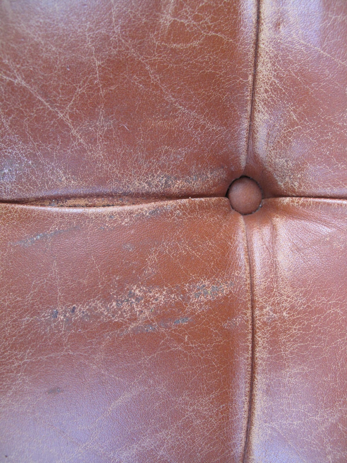 Late 20th Century DeSede Cantilever Armchair with Tufted Leather