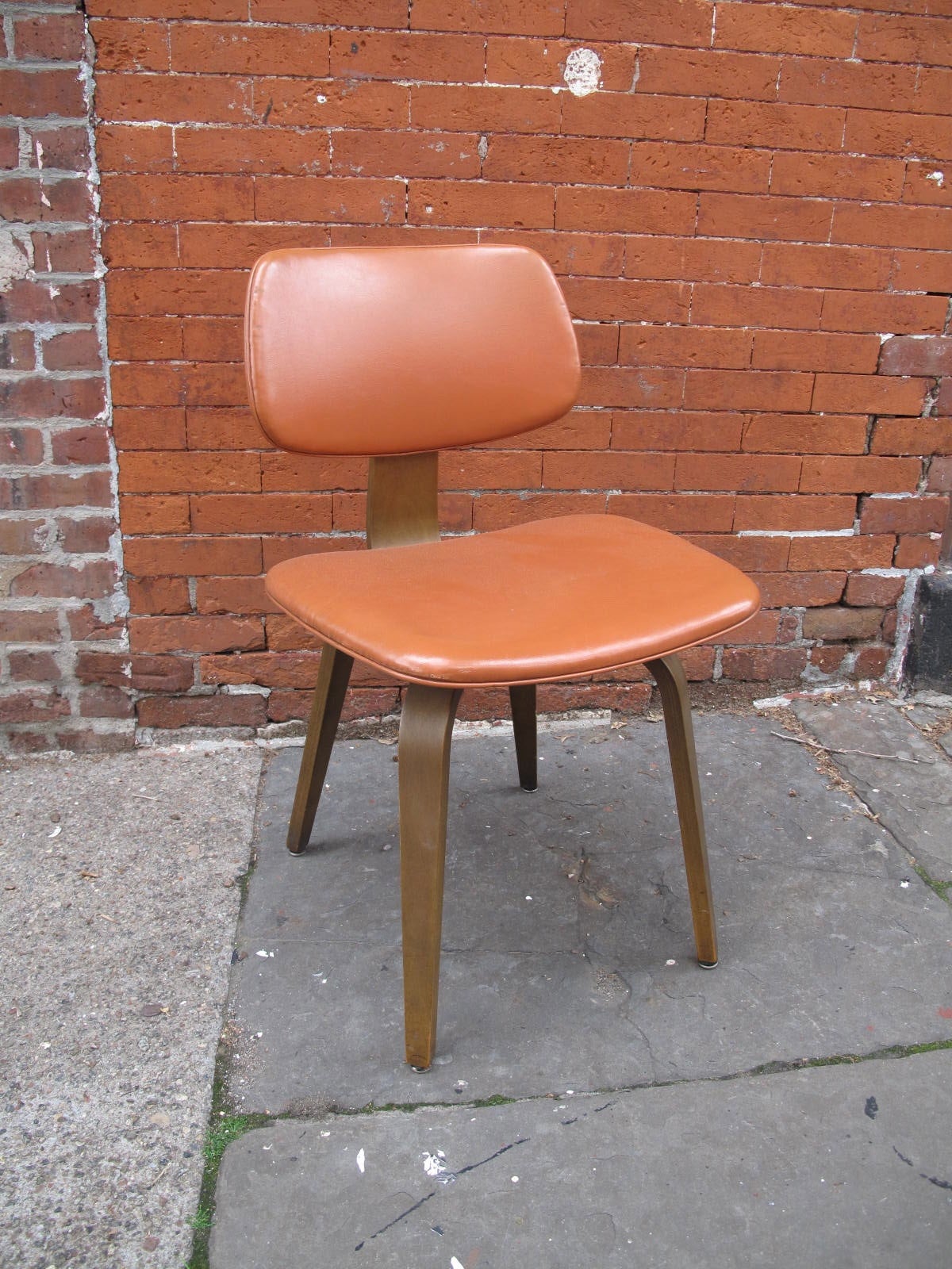 Set of Four Thonet Dining Chairs In Good Condition In Brooklyn, NY