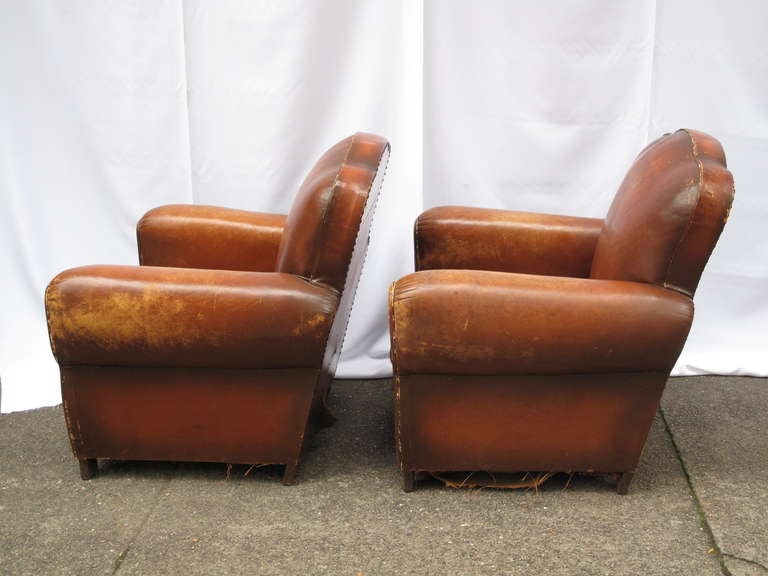 Pair of French Leather Clover Back Club Chairs In Distressed Condition In Brooklyn, NY
