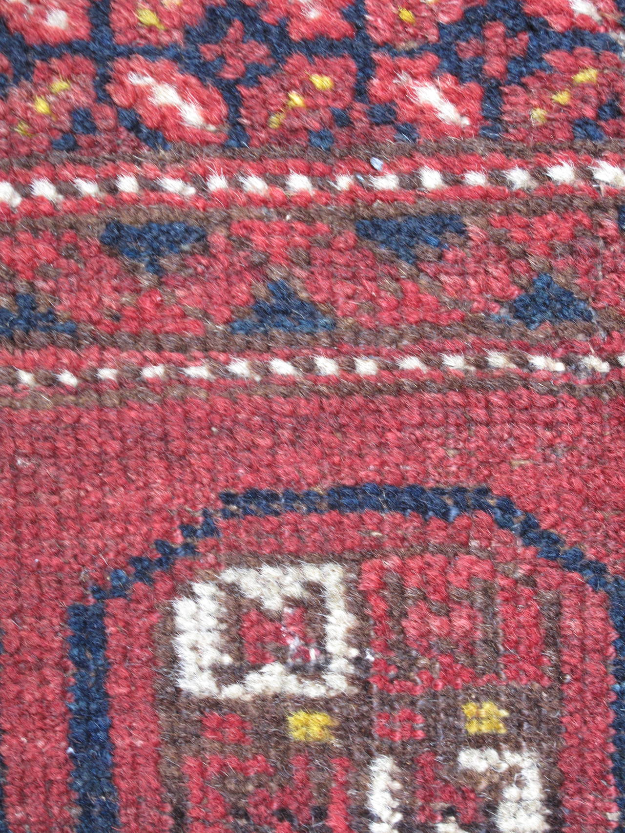 Kilim Ottoman with Fluted Legs 2