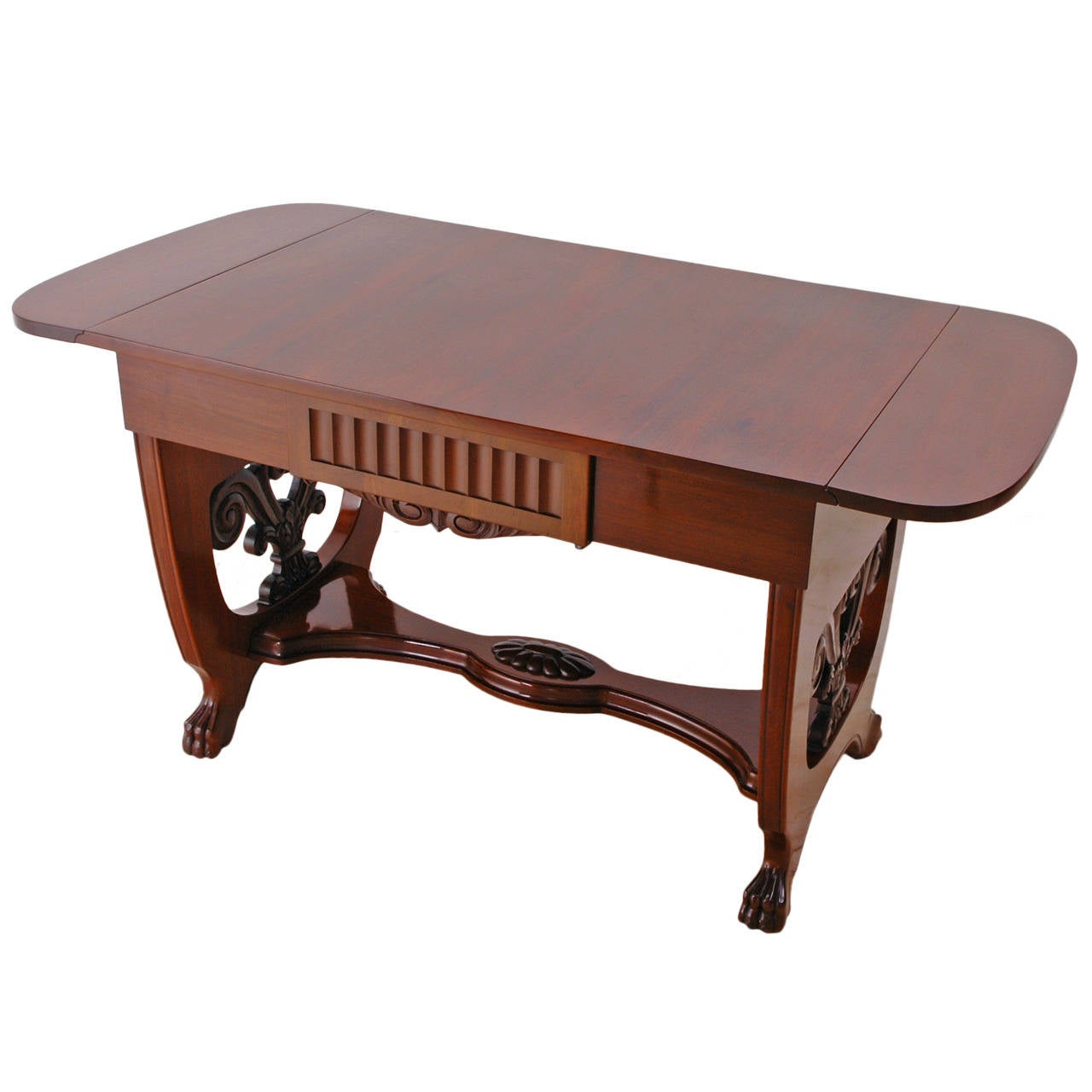 Baltique Table à écrire ou bureau de style Empire balte, vers 1910 en acajou en vente