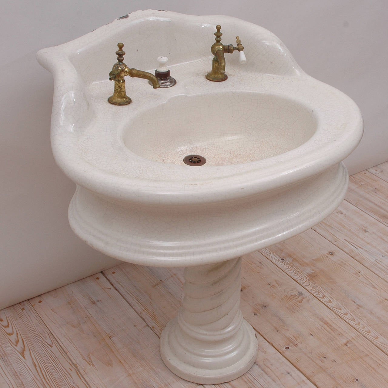 antique cast iron pedestal sink