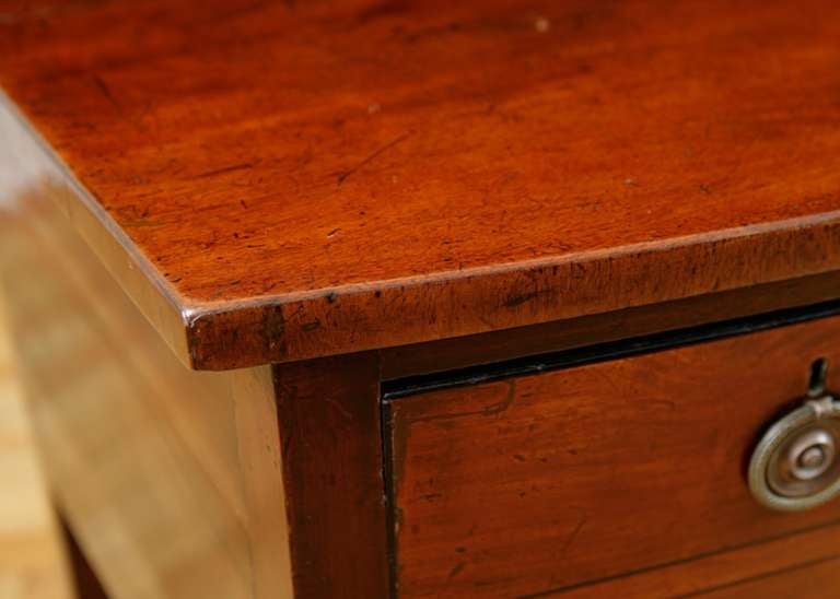 Credenza o credenza ad arco di Giorgio III in mogano, circa  1775 in vendita 1