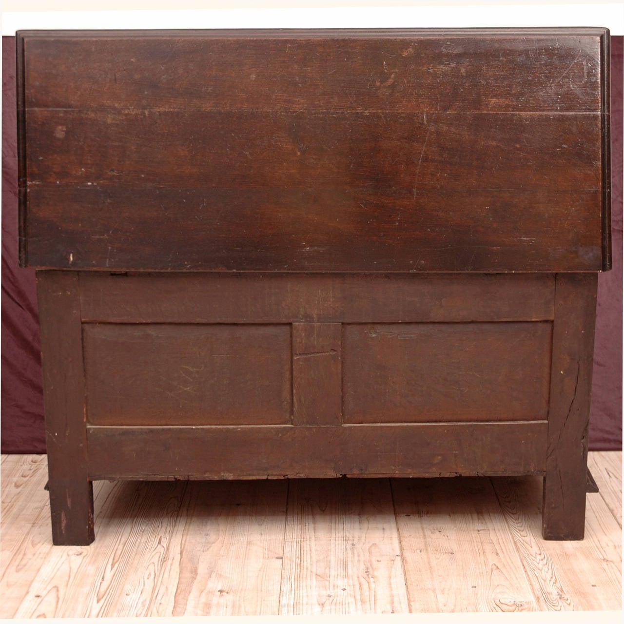 Neo-Renaissance Oak Blanket Chest 1