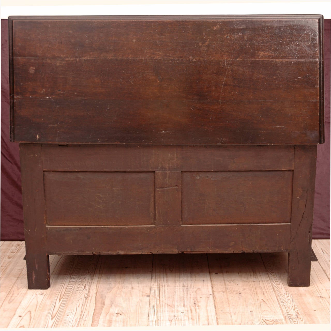 Neo-Renaissance Oak Blanket Chest For Sale 1